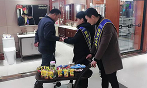 真誠(chéng)服務(wù) 如家貼心&mdash;安徽分公司淮南店小推車(chē)送茶點(diǎn)服務(wù)讓溫暖長(zhǎng)留心間